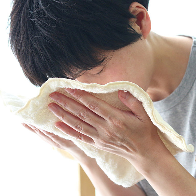 お顔の蒸しタオル