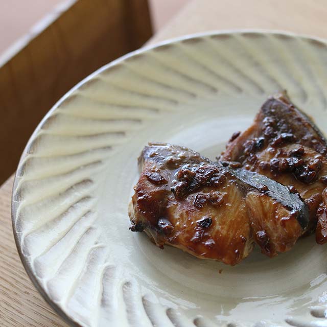 小鹿田焼の平皿